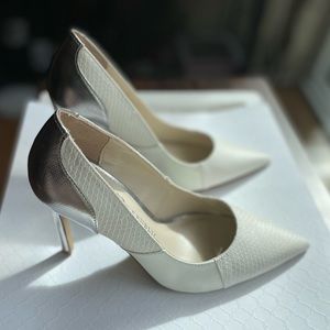 Rock & Republic Heels Stiletto White Silver Snakeskin